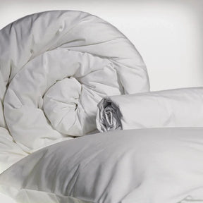 HB505 Mitre Essentials Spectrum Small Double Bedding Set White - JD Catering Equipment Solutions Ltd